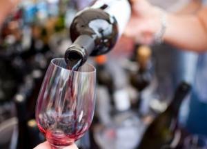 Эксперты рассказали, какие продукты нельзя употреблять вместе со спиртным