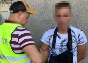 Украли $46 тысяч и наехали на копа: в Киеве задержали валютных мошенников