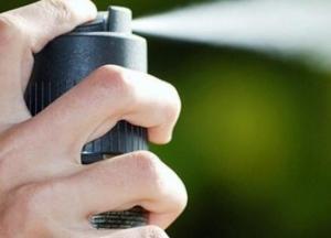 В Одессе прохожий распылил в лицо полицейскому газ