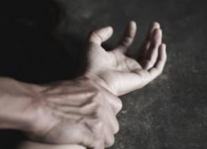 В Запорожской области 15-летний подросток изнасиловал подругу