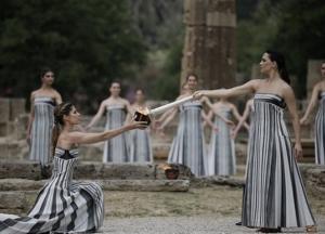 У Греції запалили Олімпійський вогонь (відео)