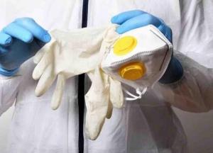 Чиновница дала совет, как не подхватить коронавирус, который сразу же нарушила (видео)