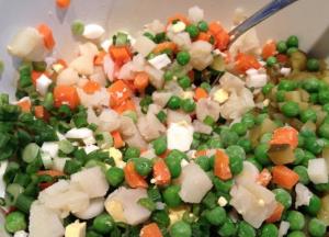 Как приготовить полезный оливье: раскрыты секреты новогоднего салата