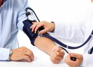 Как правильно снижать давление, чтобы избежать инсульта