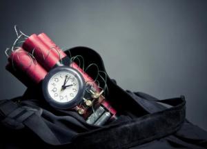 У московському аеропорту "Шереметьєво" терористка з вибухівкою взяла в заручники цілий літак (фото)