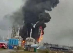 Українські дрони вдарили по одному з найбільших газових заводів на Росії