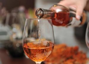 Ученые  объяснили, к чему приводит всего одна порция алкоголя в день