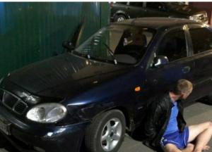 Под Киевом пьяный водитель устроил гонки и разгромил чужие автомобили (фото)