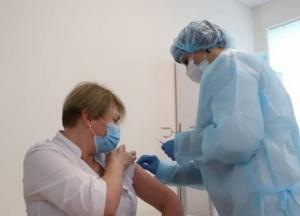 Иммунизацию в Киевской области восстановят: прибыла новая партия COVID-вакцин