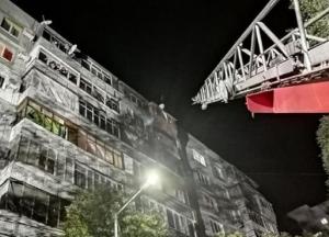 В Запорожье произошел пожар в многоэтажке: повреждено семь квартир (фото)