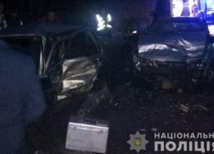 В Хмельницкой области столкнулись две легковушки: пострадали три человека