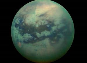 Ученые сделали новое открытие о море Кракена на Титане (фото)