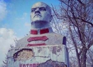 В Одесской области демонтировали памятник Котовскому