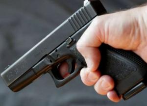 В Запорожье врач-иностранец устроил стрельбу