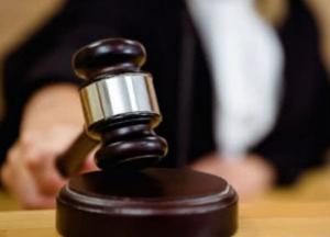 На Сумщине подросток отсудил алименты у родителей