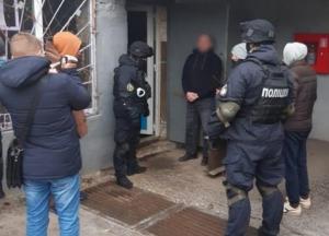 В Харькове полиция изъяла у местного жителя арсенал оружия и боеприпасов (фото)