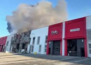 Згоріло 900 посилок: Росія повністю знищила у Львові нове сучасне відділення "Укрпошти" (відео)