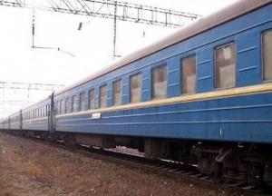 Работники Укрзализныци организовали схему фиктивного ремонта поездов