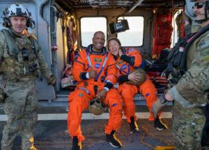 Екіпаж "Артеміди II" повернувся на Землю після історичного польоту до Місяця (відео)