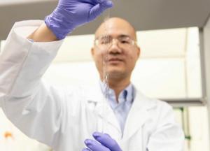 Ученые создали искусственную кожу, чувствительную к прикосновениям