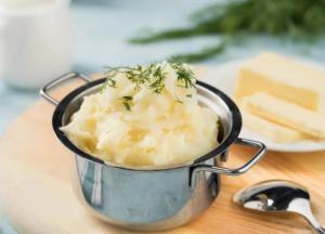 Пюре и печеную картошку ученые назвали опасными для здоровья