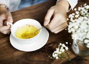 Медики предупредили о неожиданном вреде чая с ромашкой для здоровья