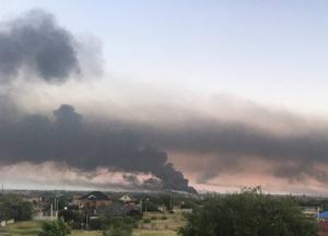 У Дніпрі після серії вибухів зникло світло: з’явилось відео прольоту ворожої ракети над містом