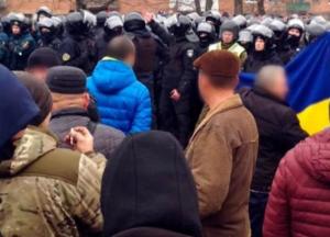 В Новых Санжарах возобновились столкновения