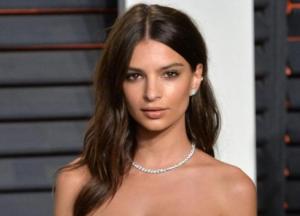 Известная модель снялась обнаженной в знак протеста (фото)