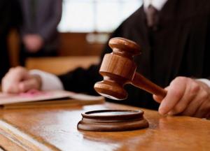 Изнасиловал несовершеннолетнюю падчерицу, пожилую тещу и убил двух кошек: на Харьковщине судят подозреваемого