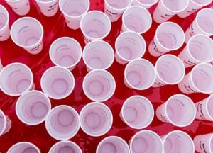 За год Рада купила 171 тысячу одноразовых стаканчиков