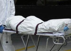 В Харькове мужчина покончил с собой, задушив себя жгутом в автомобиле