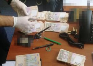 В Киеве на взятке в  220 тысяч гривен задержали проректора университета