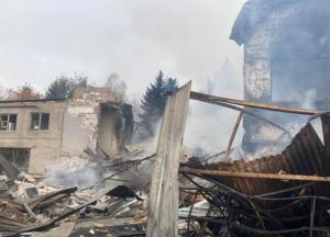 Російські ракети атакували Запоріжжя під час відбою тривоги: "прильоти" у житловий квартал та підприємство (фото, відео)