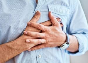 Медики назвали симптомы, предшествующие внезапной остановке сердца
