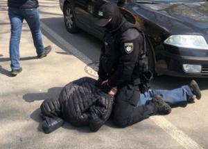 Задержаны аферисты, обещавшие назначение на руководящую должность в полиции (фото)