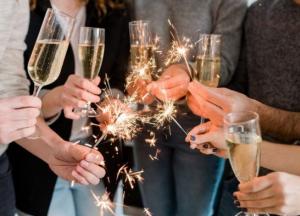 В Украине отменили новогодние корпоративы