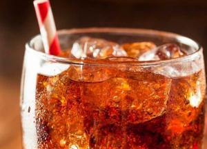 Названа главная опасность газировок без сахара