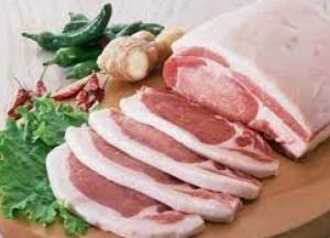 Врачи рассказали, что происходит с телом при употреблении свинины