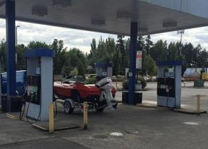 АМКУ оштрафовал сеть АЗС Приват на 4,7 млрд