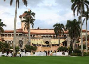 У маєтку Трампа в Мар-а-Лаго застрелили озброєного чоловіка: що відомо