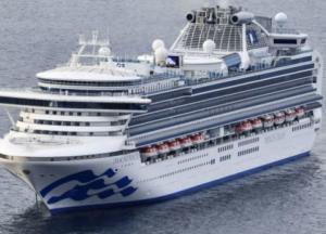 На борту лайнера, где обнаружили коронавирус, находятся 25 украинцев