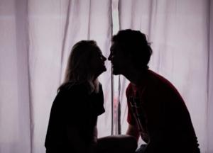 Измена парня неожиданно попала в прямую трансляцию (видео)