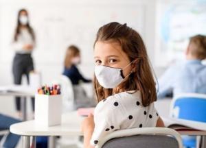 Степанов рассказал, сколько масок понадобится ученикам в день