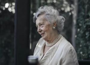 Признаки деменции у женщин - чем они отличаются от симптомов мужчин