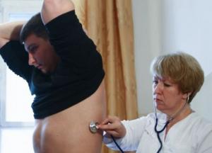 Украинцы могут без направления обратиться к ряду врачей: список