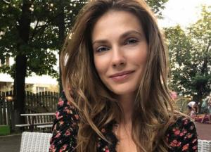 Дочь Ольги Сумской поразила стройной фигурой в откровенном платье (фото)