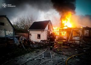 Росіяни вбили матір з 6-місячним немовлям та 12-річною племінницею на Київщині: вони згоріли в будинку (відео)