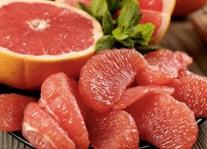 Врачи рассказали, кому нельзя есть грейпфрут