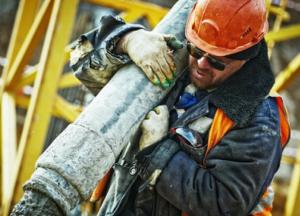 ​В Україну вже завозять трудових мігрантів: на будівництво - з Індії, шити одяг - дівчат з Філіппін​